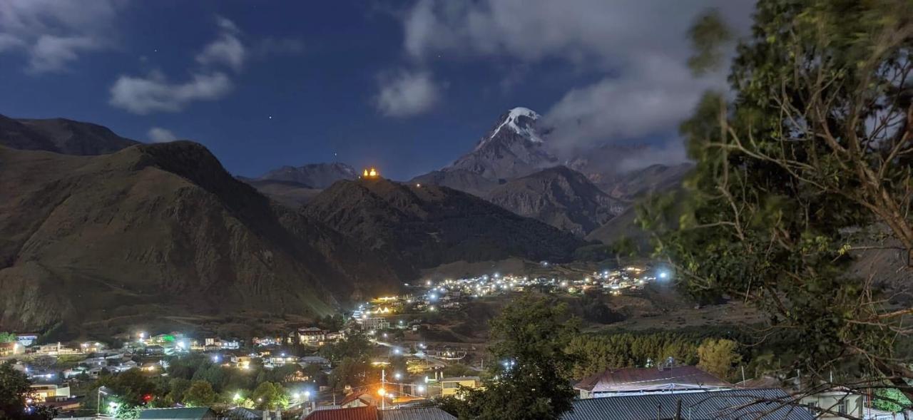 Hotel Nestt Kazbegi Eksteriør billede
